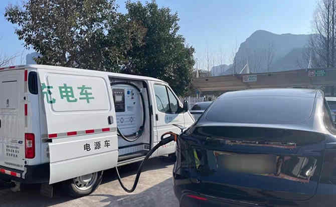 新绛汽车搭电